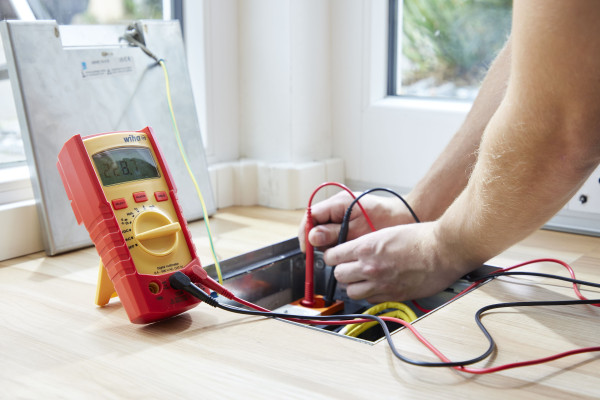 Anw SB25541 Digital multimeter up to 600V AC CAT IV Floor Socket 02 600x600